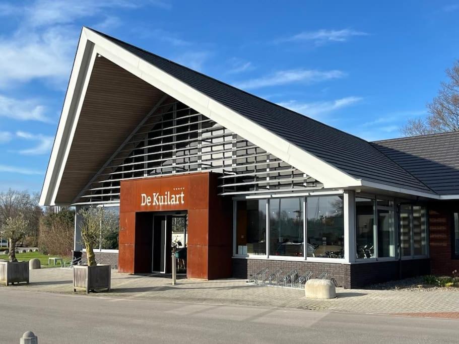 Ervaar 'Fryske Weelde' Op Vijf Sterren Vakantiepark De Kuilart Koudum Exterior foto